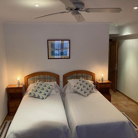 Hostal Restaurante Cala Кала-Фігера Екстер'єр фото