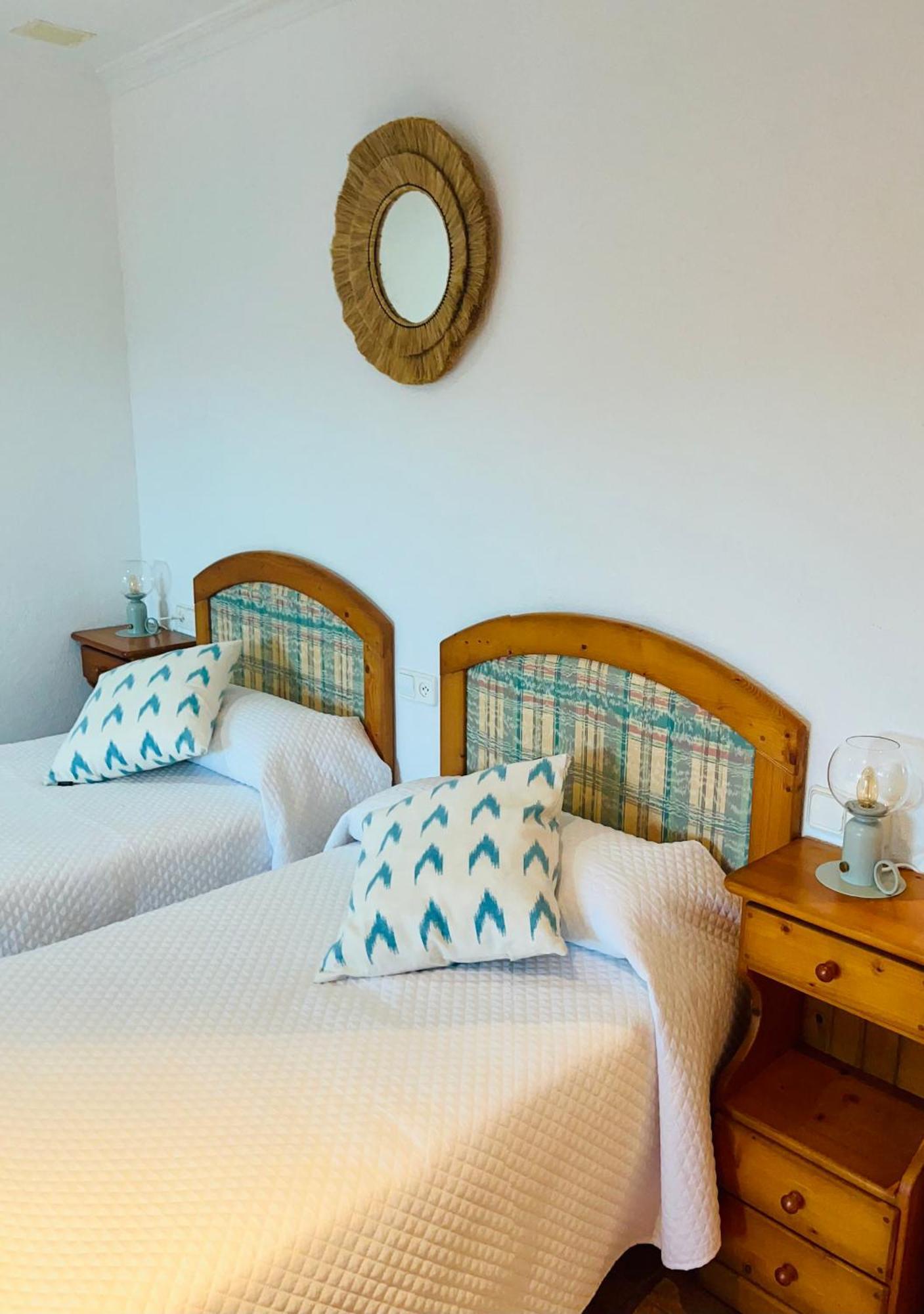 Hostal Restaurante Cala Кала-Фігера Екстер'єр фото